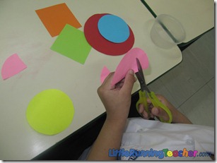 Henry_Matisse_Painting_with_Scissors2